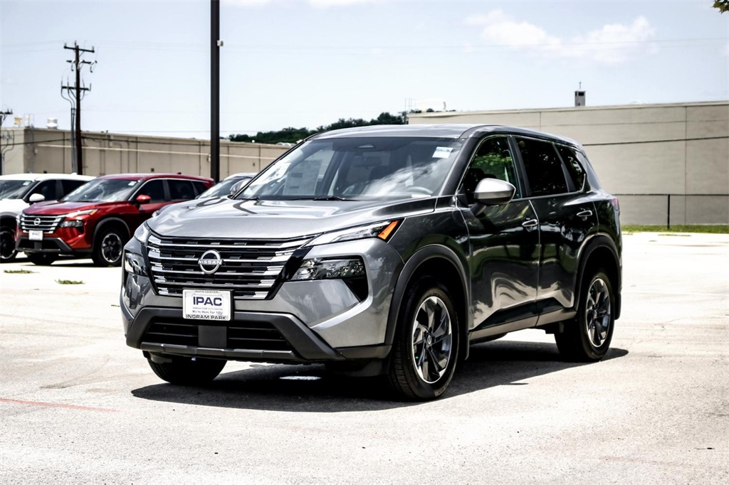 2025 Nissan Rogue SV photo 5