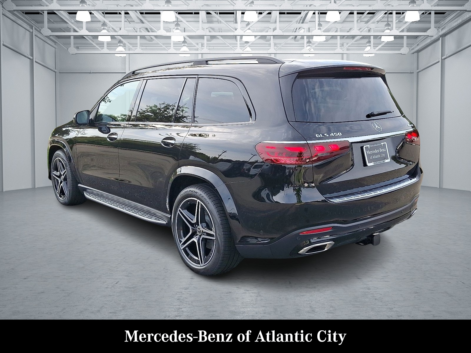 2026 Mercedes Benz GLS 450 4MATIC photo 2