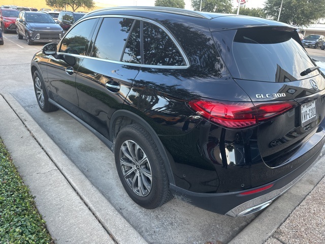 2023 Mercedes Benz GLC 300 photo 5
