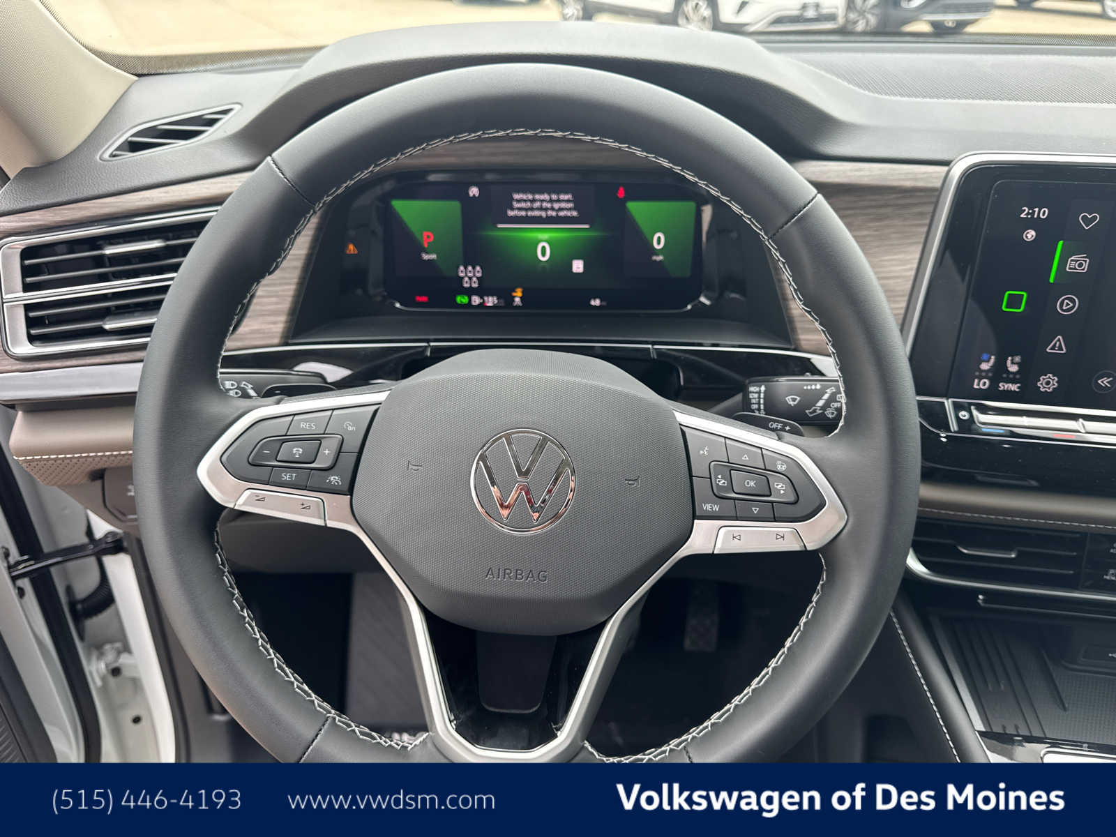 2025 Volkswagen Atlas SEL photo 13