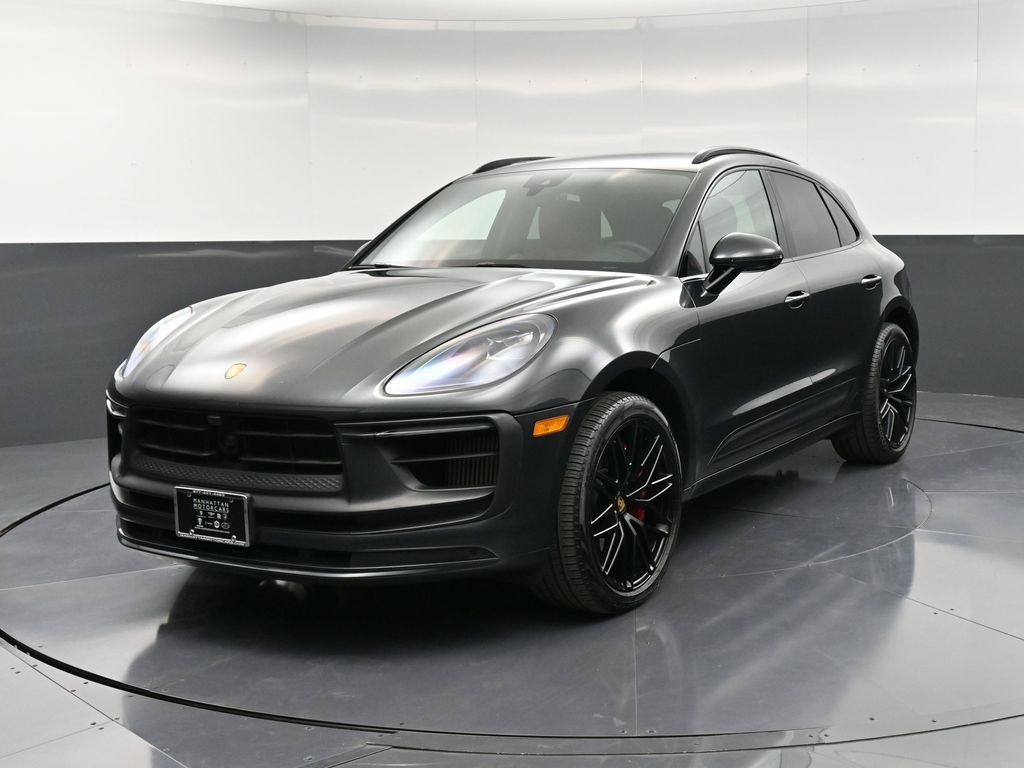 2023 Porsche Macan GTS's photo
