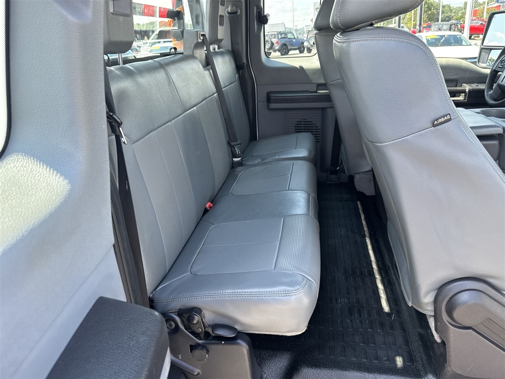 2014 Ford F-550 photo 19
