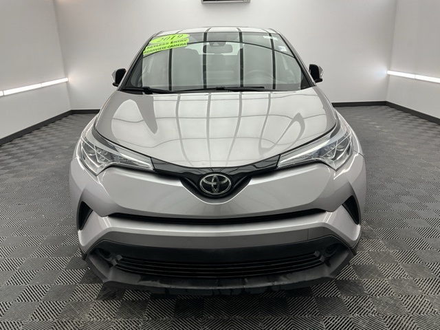 2019 Toyota C-HR XLE photo 2