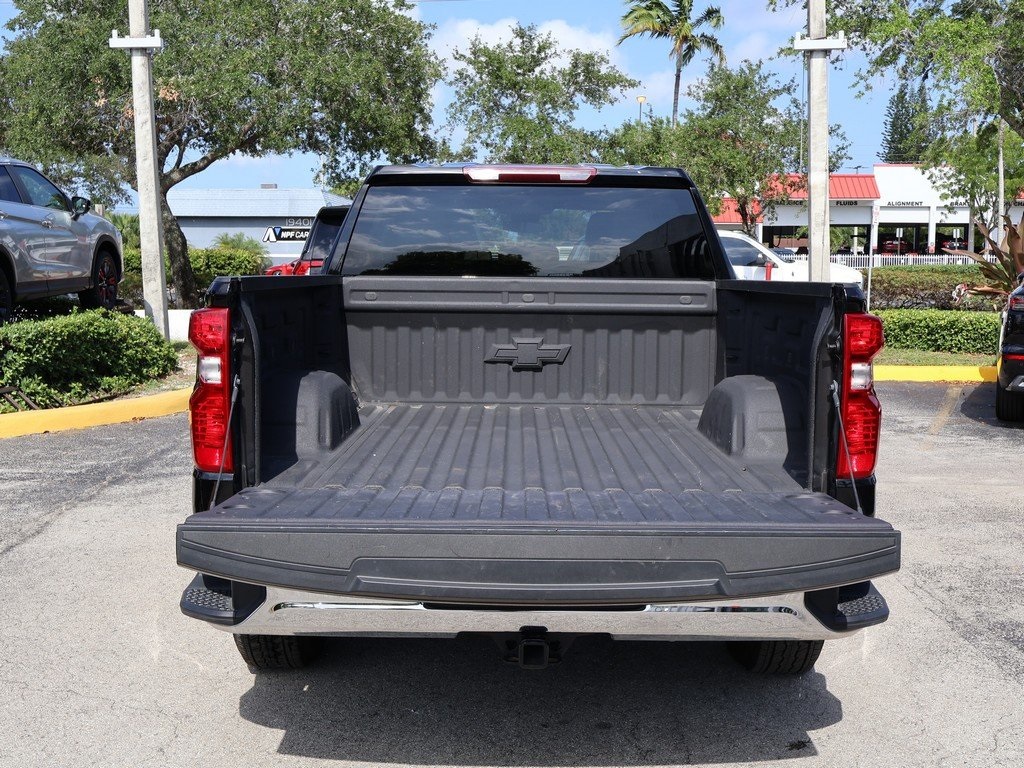 2023 Chevrolet Silverado 1500 LT photo 11