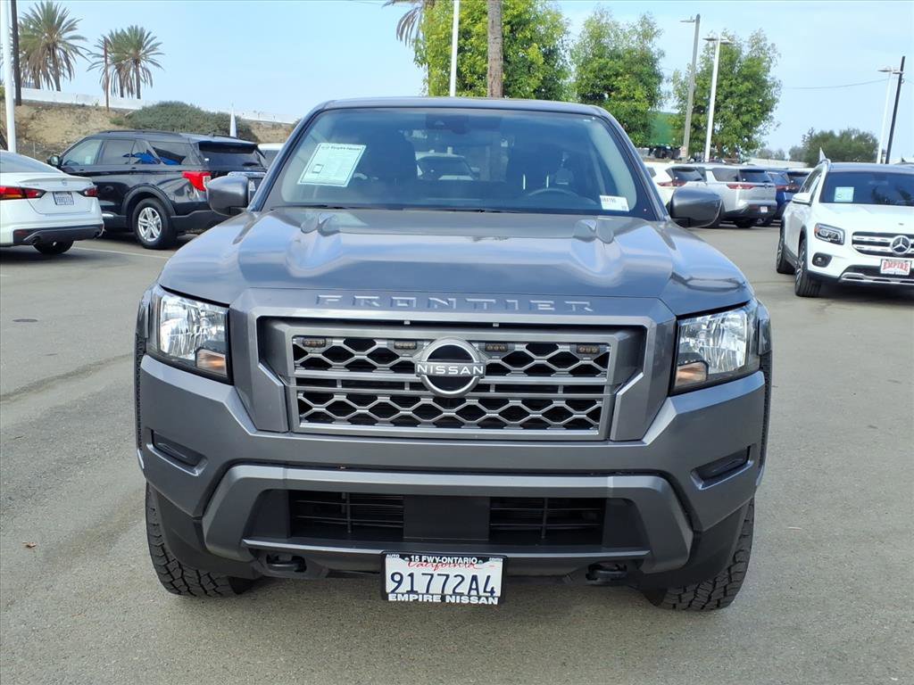 2023 Nissan Frontier SV photo 2