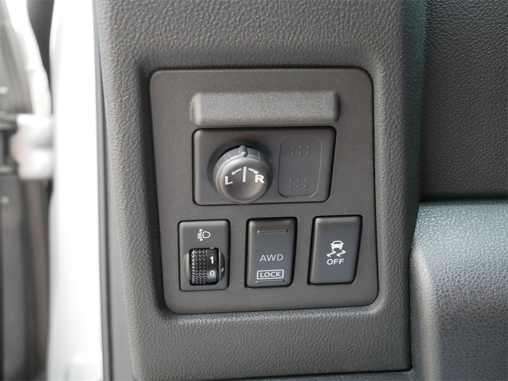 2013 Nissan Rogue SL photo 19