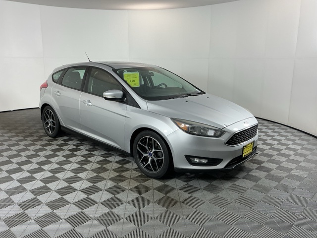 2017 Ford Focus SEL photo 3