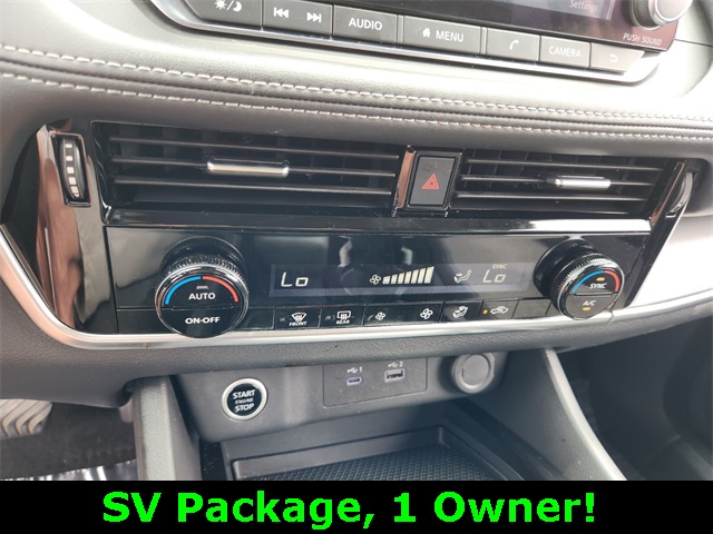2022 Nissan Rogue SV photo 24