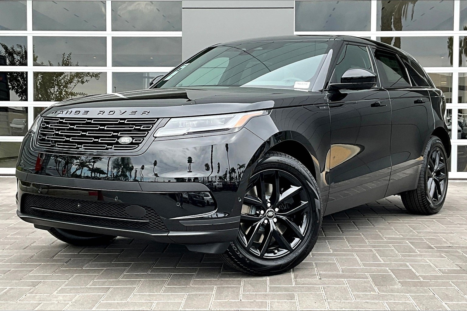 2026 Land Rover Range Rover Velar S's photo