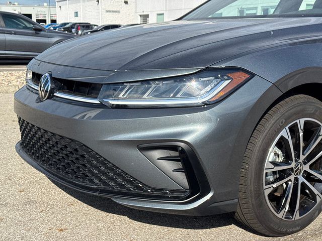 2025 Volkswagen Jetta 1.5T Sport photo 7
