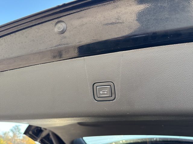 2023 Chevrolet Traverse RS photo 4