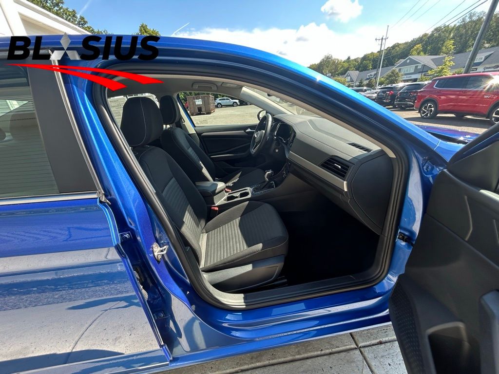 2024 Volkswagen Jetta 1.5T S photo 38