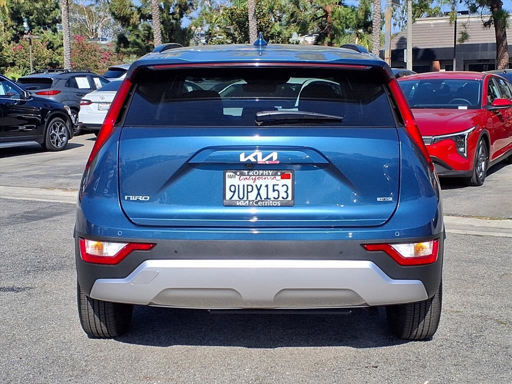 2025 Kia Niro EX photo 4