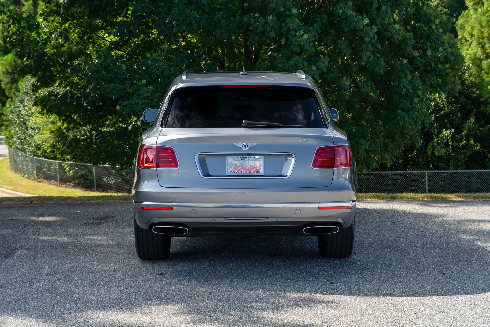 2017 Bentley Bentayga W12 photo 6