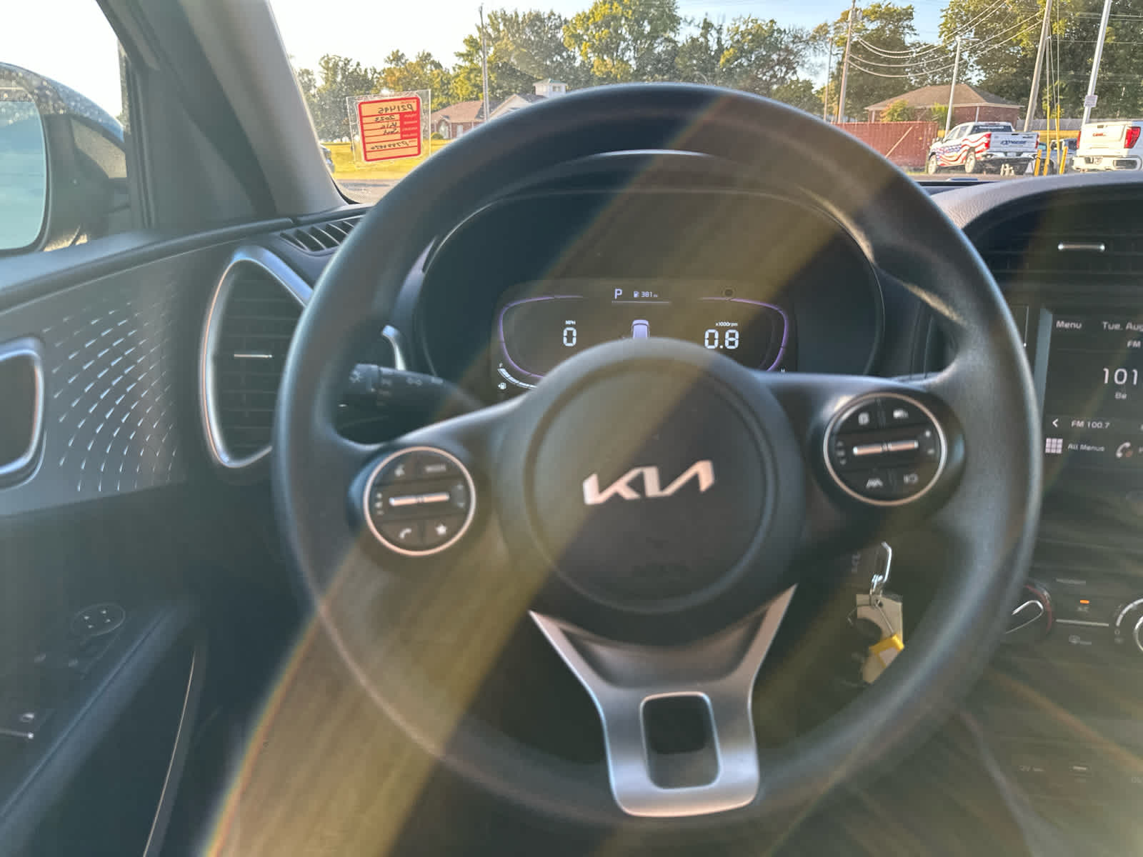 2023 Kia Soul LX photo 14