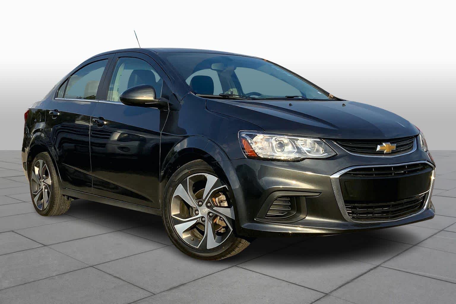 2020 Chevrolet Sonic Premier photo 2