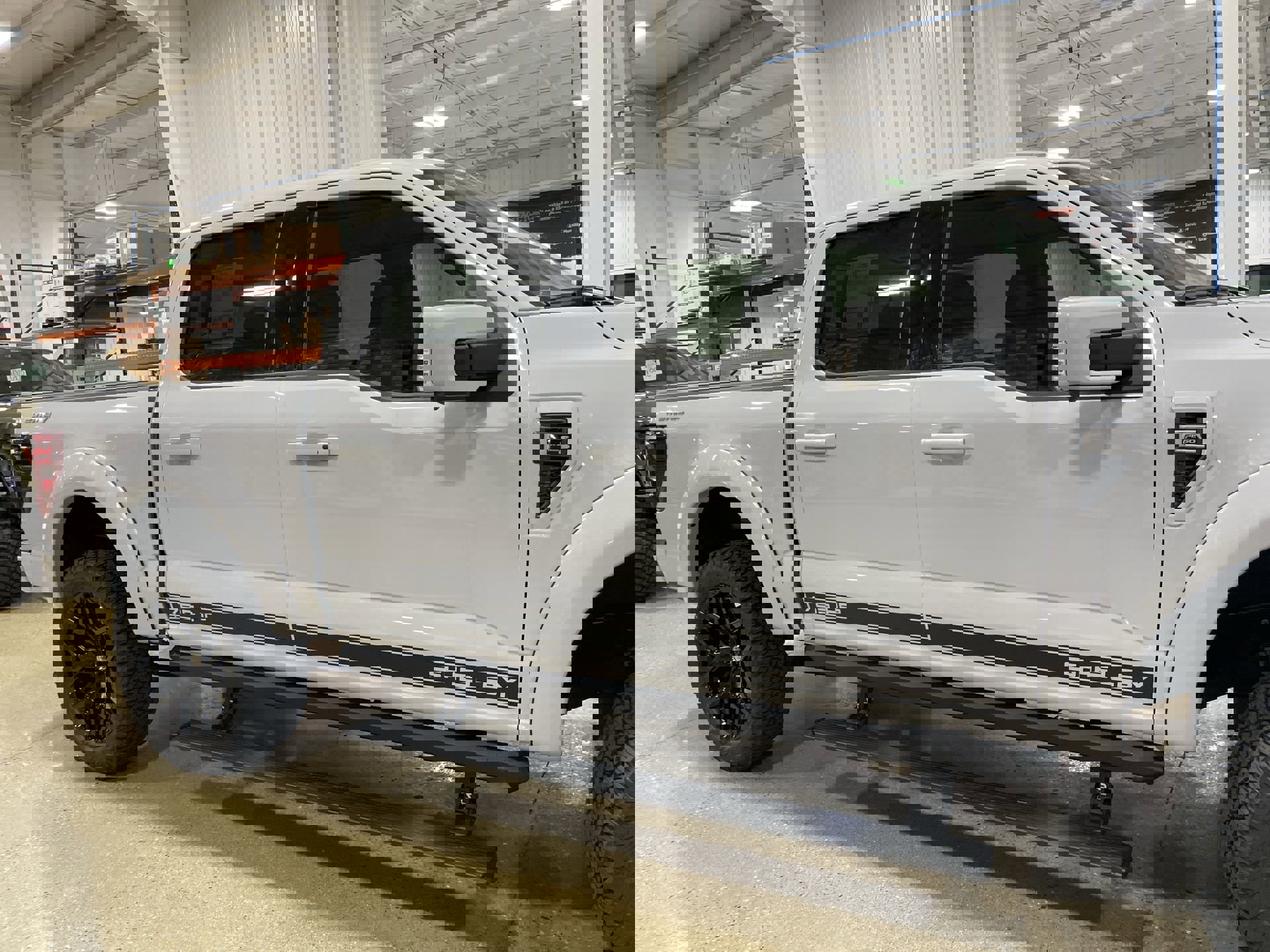 2025 Ford F-150 Lariat photo 27