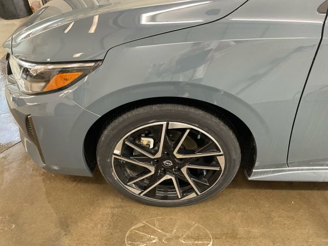 2025 Nissan Sentra SR photo 12