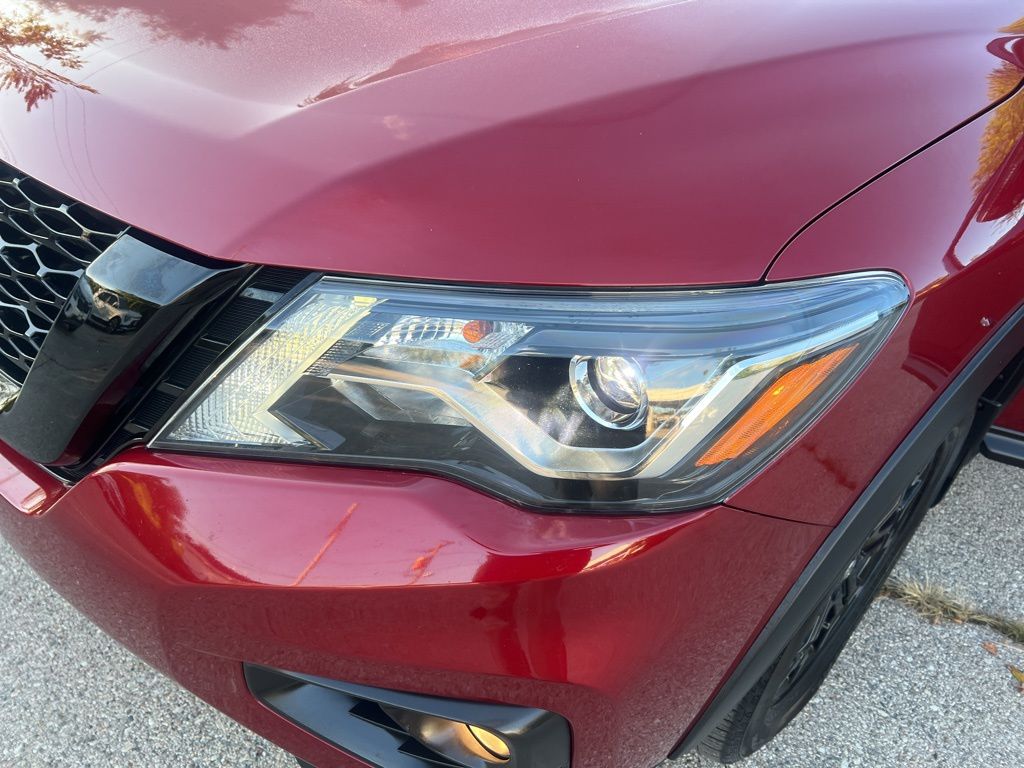 2020 Nissan Pathfinder SL photo 29