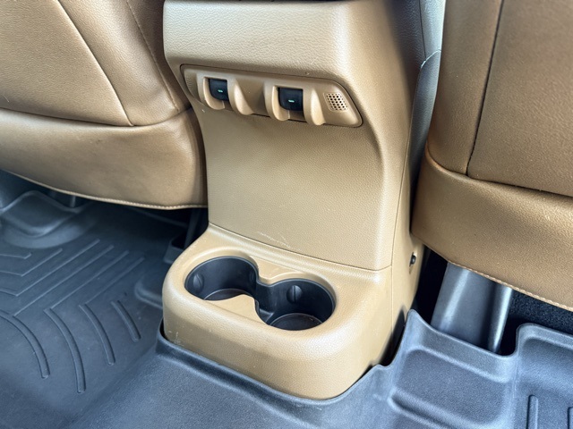 2012 Jeep Wrangler Unlimited Sahara photo 15