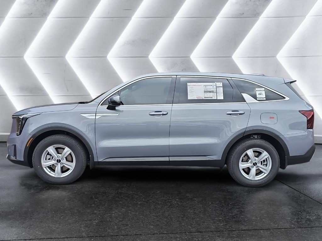 2025 Kia Sorento LX photo 2