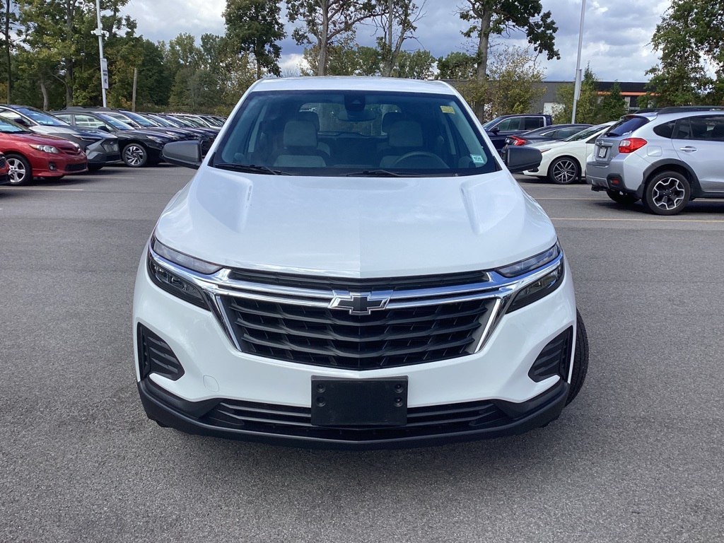 2024 Chevrolet Equinox LS photo 2