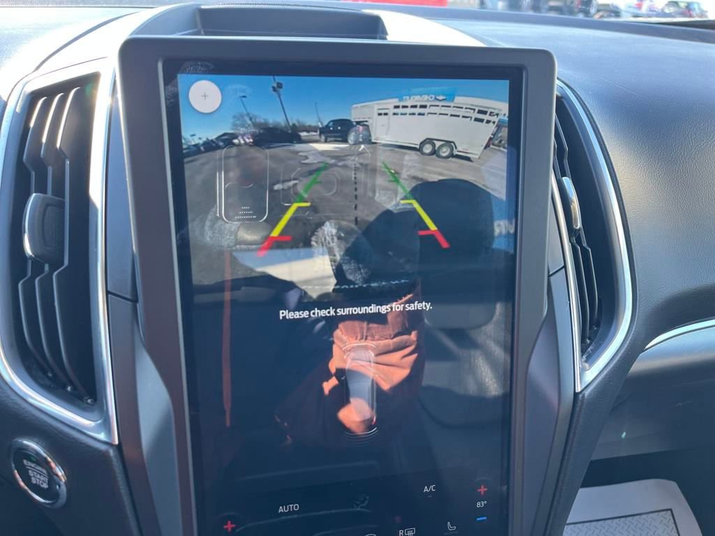 2022 Ford Edge Titanium photo 14