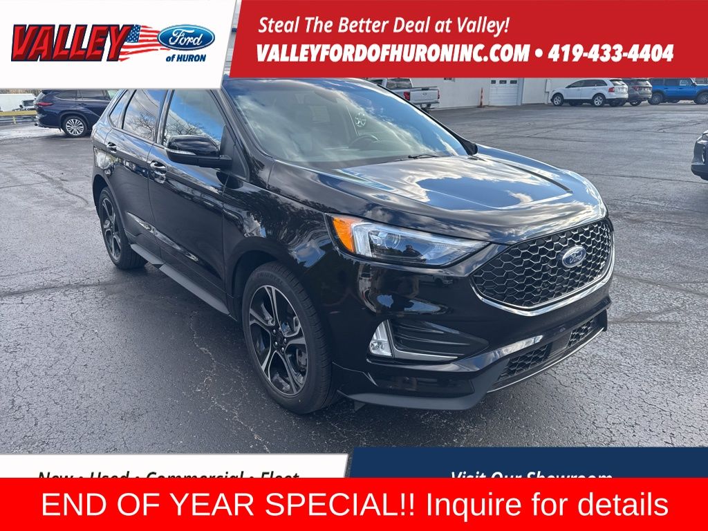 2022 Ford Edge ST's photo