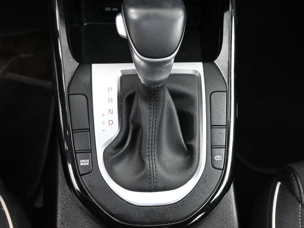 2023 Kia Forte GT-Line photo 5