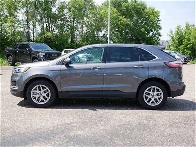 2022 Ford Edge SEL photo 4