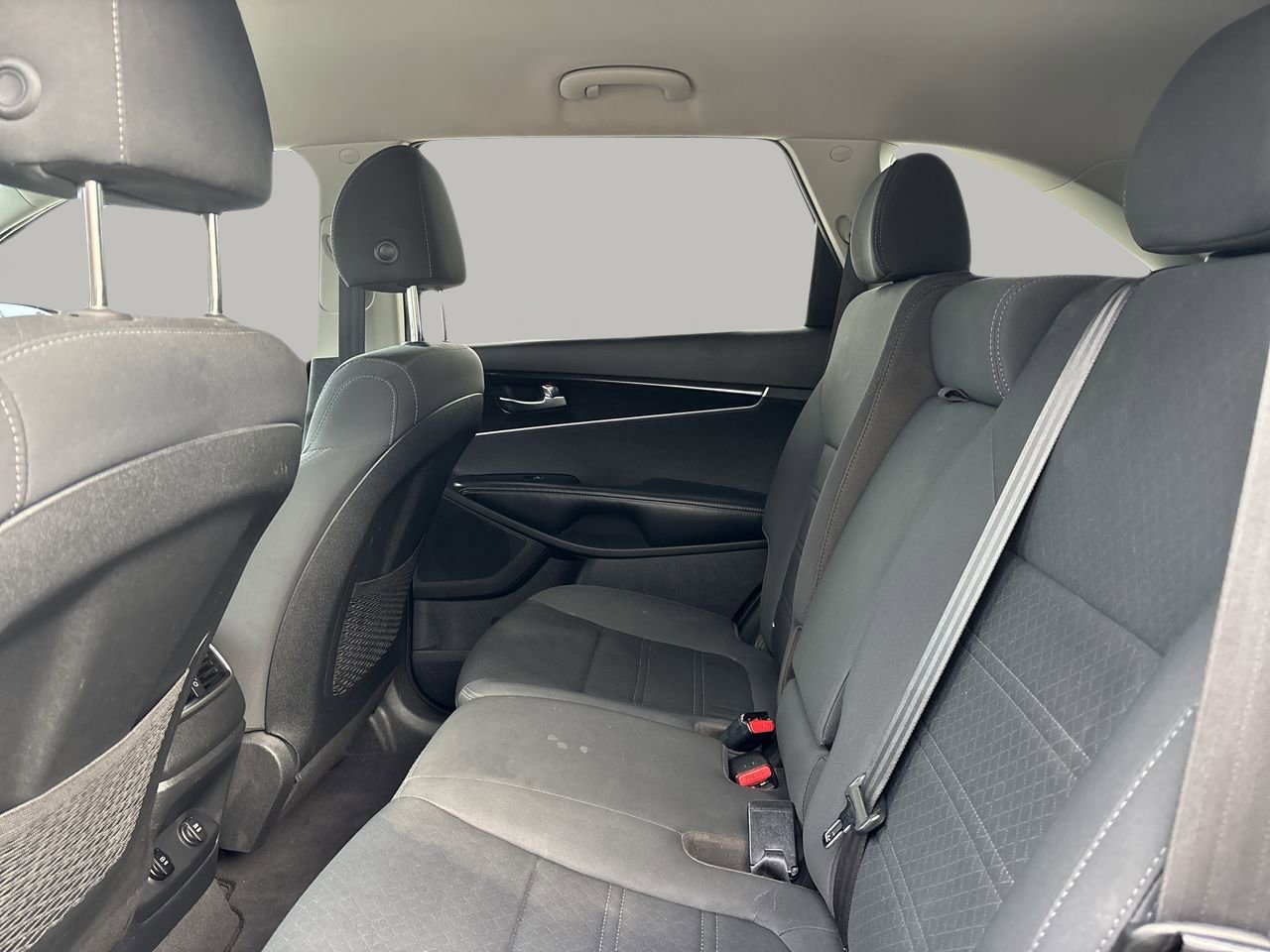 2020 Kia Sorento LX photo 11