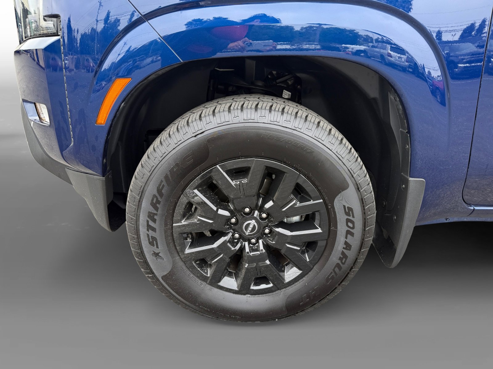 2022 Nissan Frontier SV photo 9