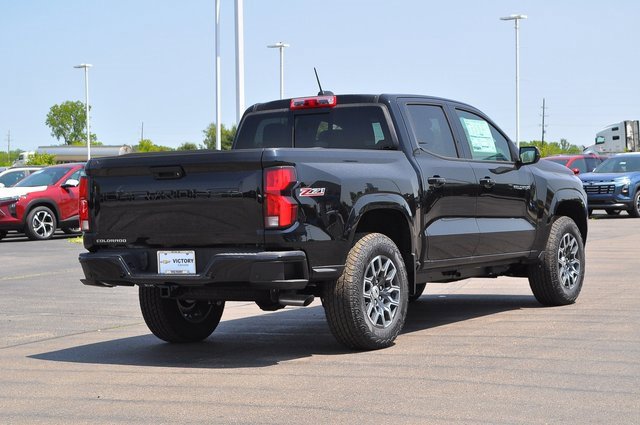 2025 Chevrolet Colorado Z71 photo 3