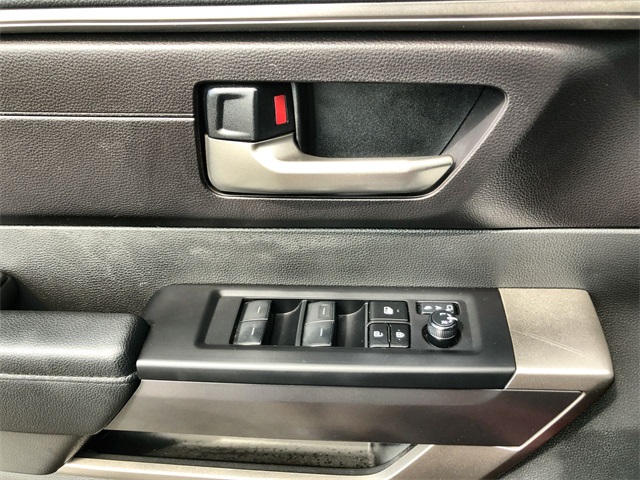 2025 Toyota Sequoia SR5 photo 5