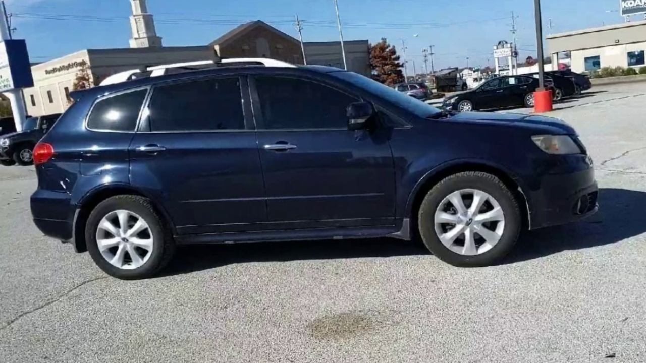 2012 Subaru Tribeca LE photo 2