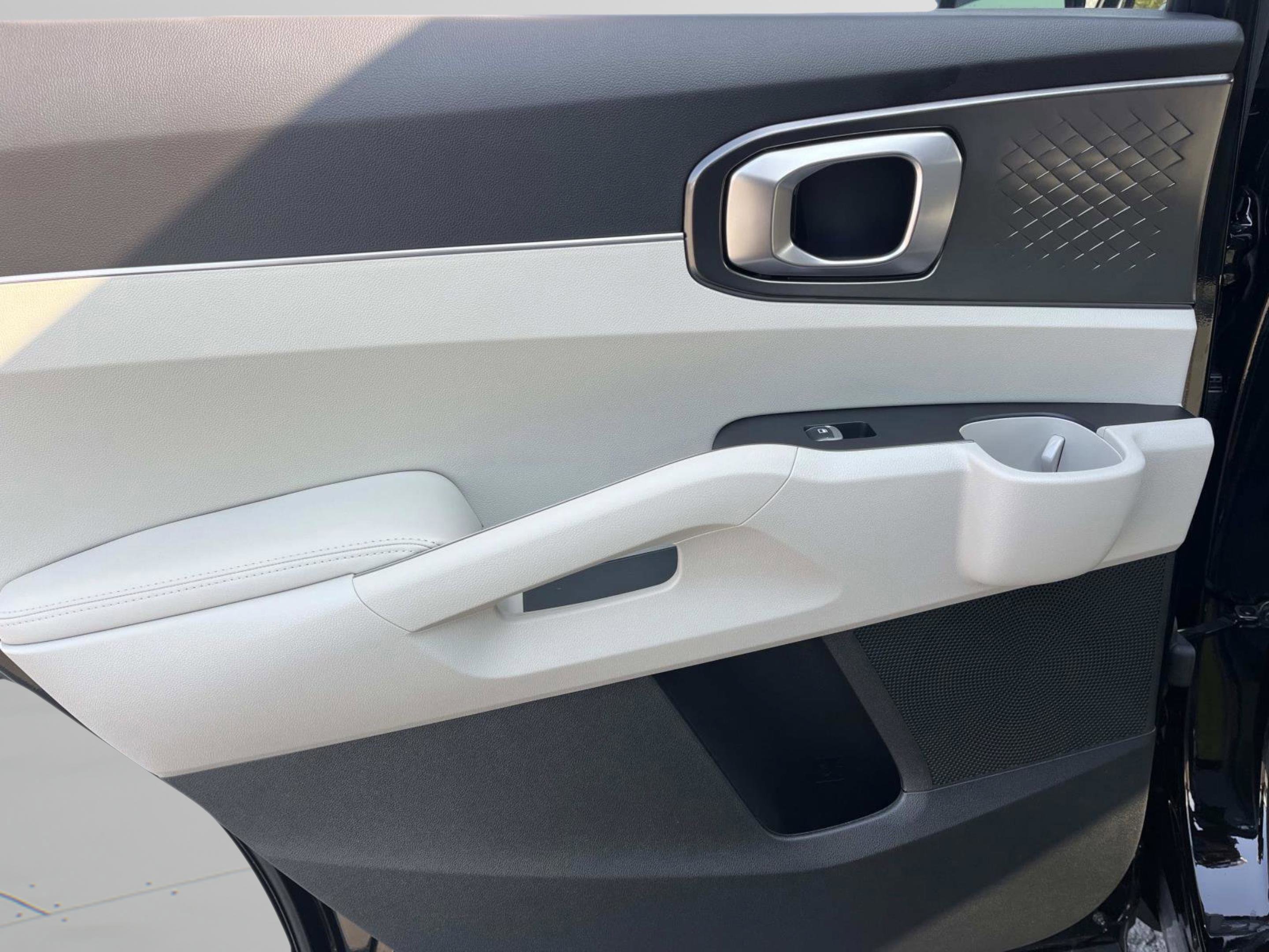 2025 Kia Sorento Hybrid EX photo 16