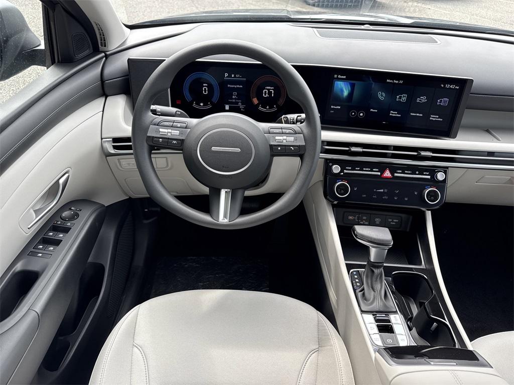 2026 Hyundai Tucson SEL photo 13