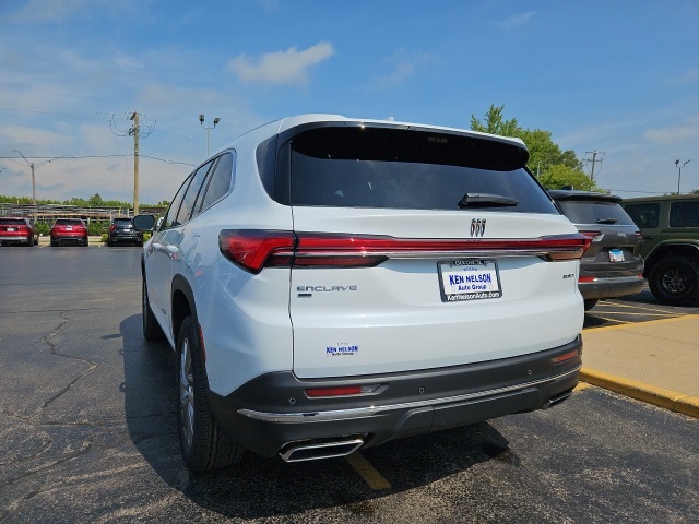 2026 Buick Enclave Preferred photo 2