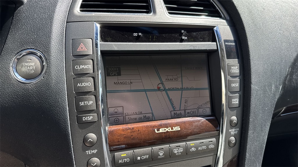 2011 Lexus ES 350 photo 48