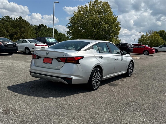 2024 Nissan Altima 2.5 SV photo 4