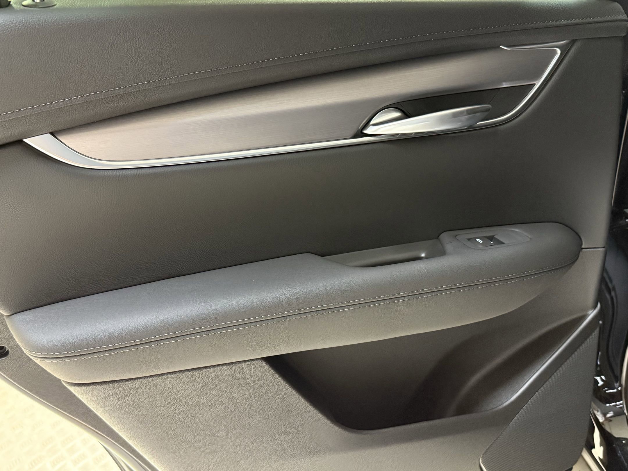 2025 Cadillac XT5 Luxury photo 38