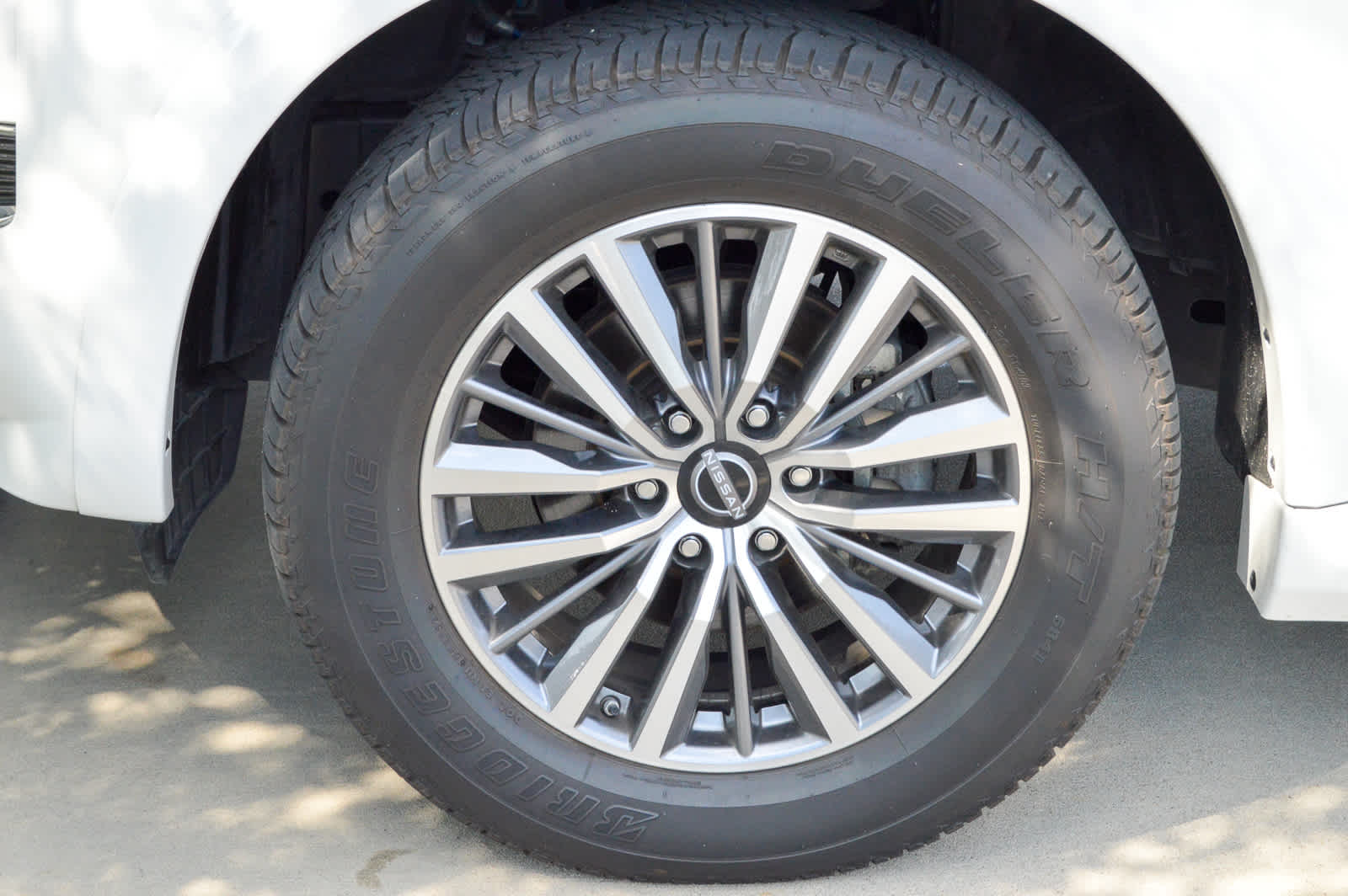 2024 Nissan Armada SL photo 9