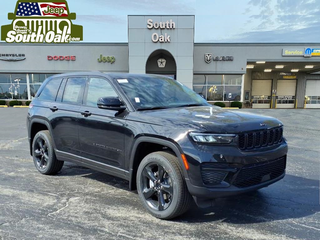 2025 Jeep Grand Cherokee Altitude's photo