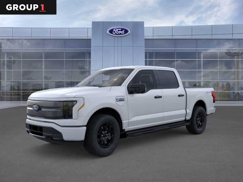 2025 Ford F-150 Lightning XLT photo 2