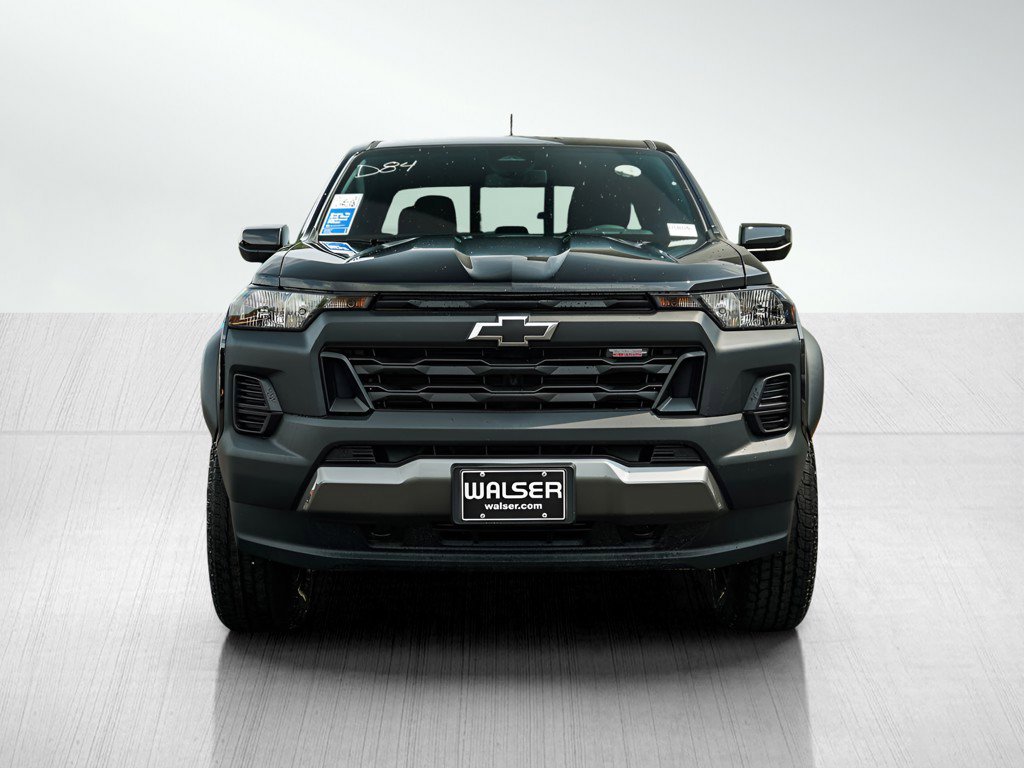 2026 Chevrolet Colorado Trail Boss photo 2