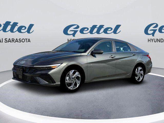 2025 Hyundai Elantra SEL Convenience photo 2