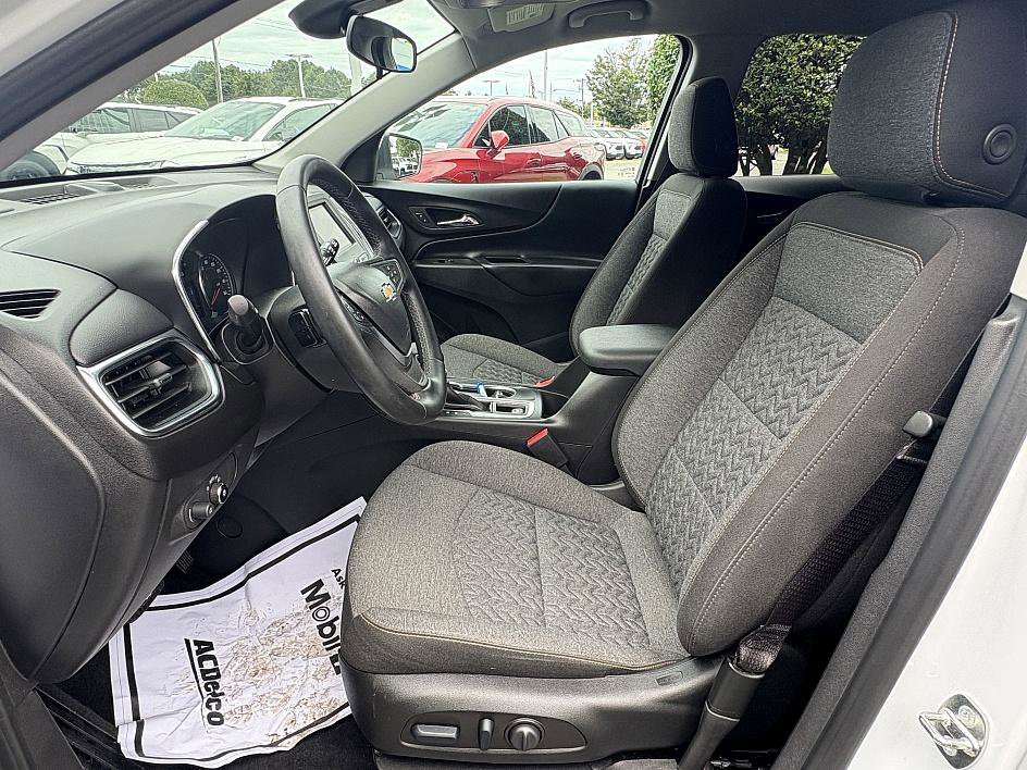 2023 Chevrolet Equinox LT photo 8