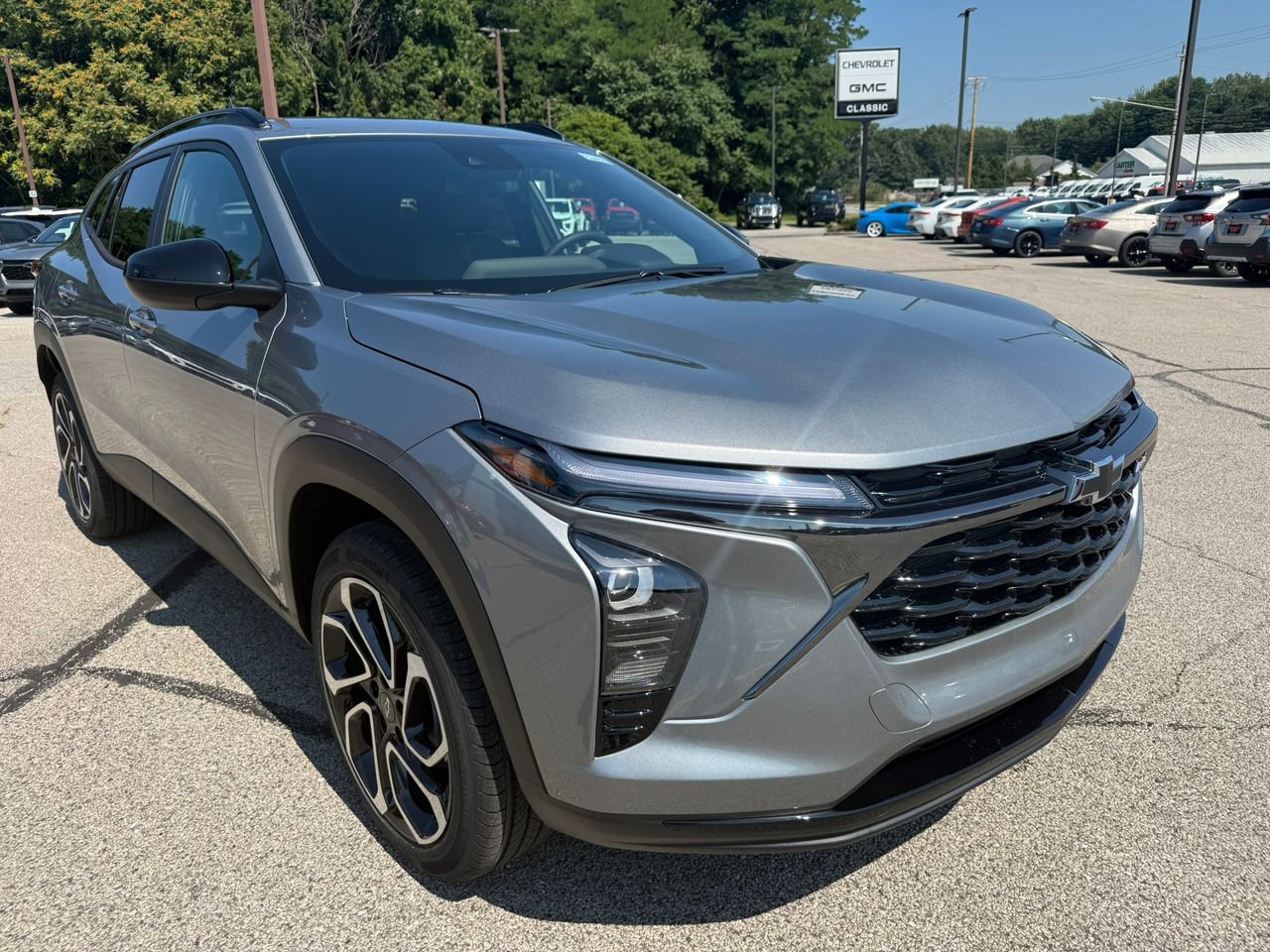 2025 Chevrolet Trax photo 9