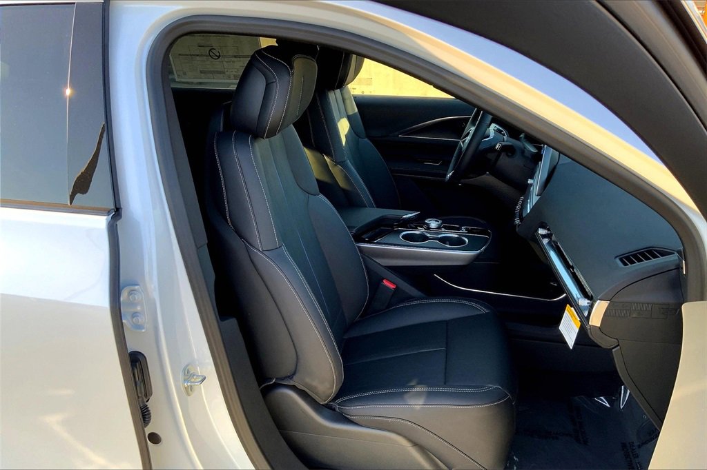 2025 Cadillac Lyriq Luxury photo 31
