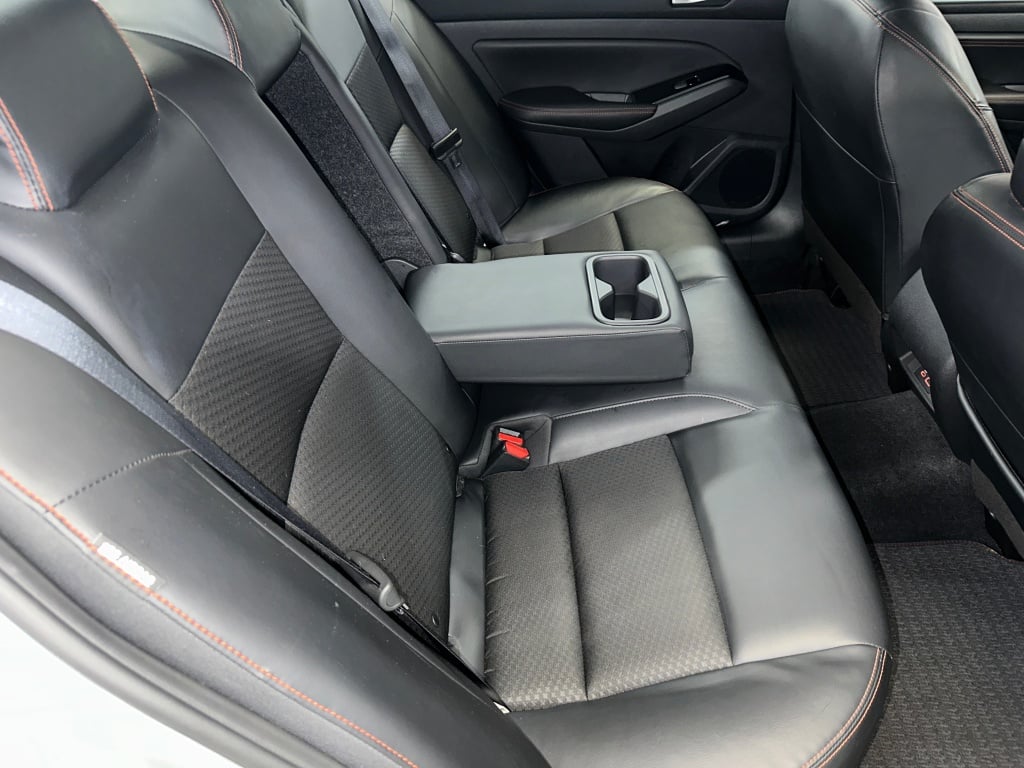 2023 Nissan Altima 2.5 SR photo 25
